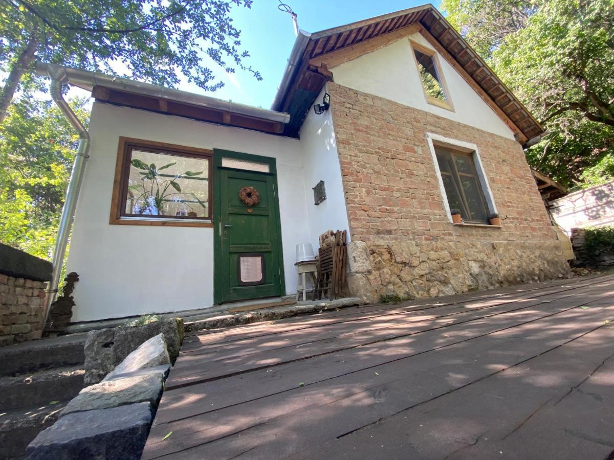 Rustic Cottage & Garden Retreat On Buda Hilltop Budapest Esterno foto