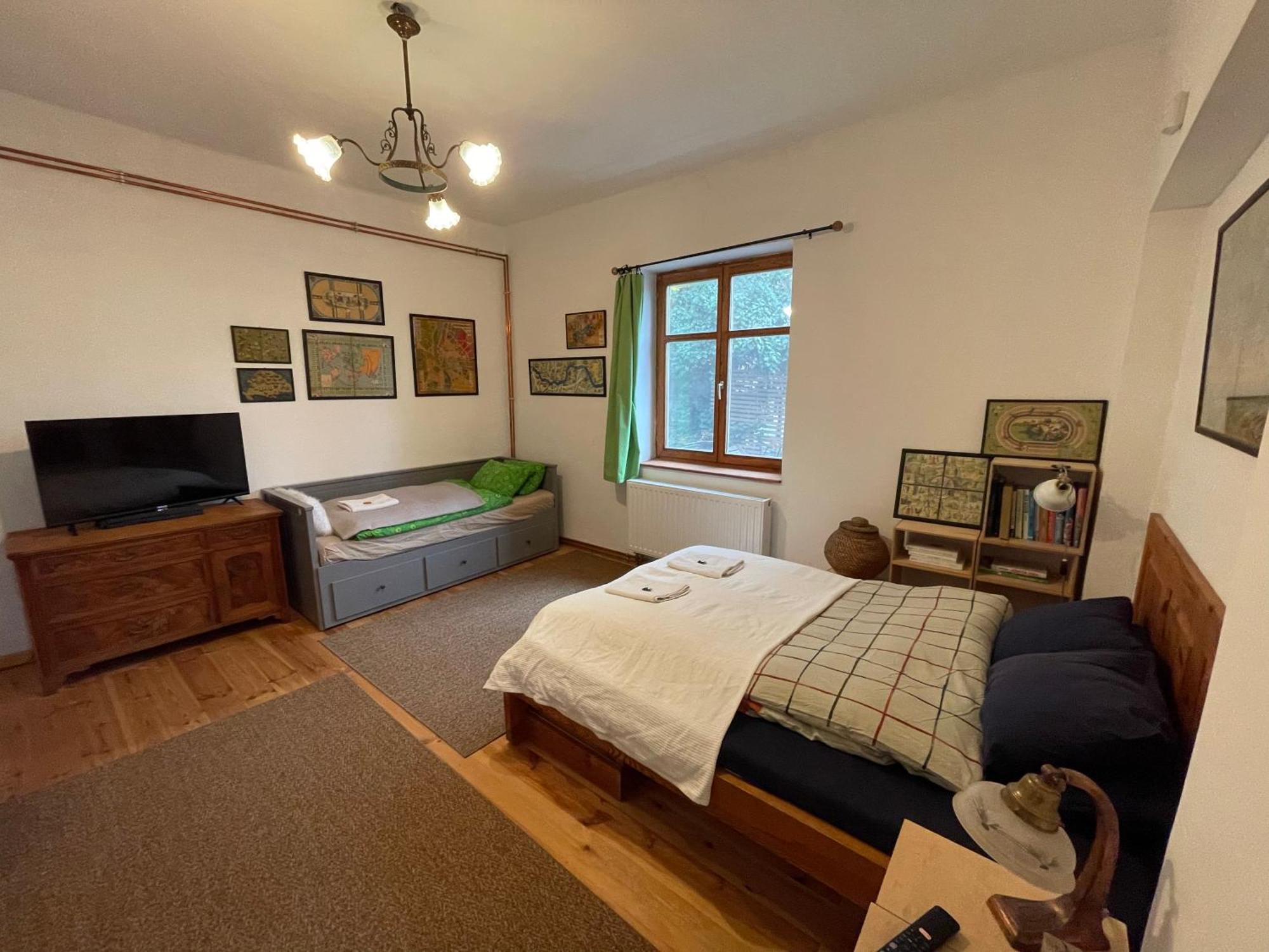 Rustic Cottage & Garden Retreat On Buda Hilltop Budapest Esterno foto